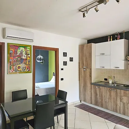 Yellow Glow House - Maison A Porter Васто