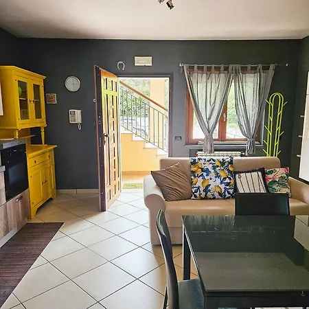 Yellow Glow House - Maison A Porter * Vasto