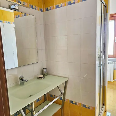 Yellow Glow House - Maison A Porter Апартаменты *