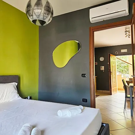 Апартаменты Yellow Glow House - Maison A Porter *